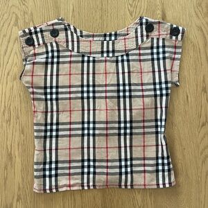 Burberry Top🤍